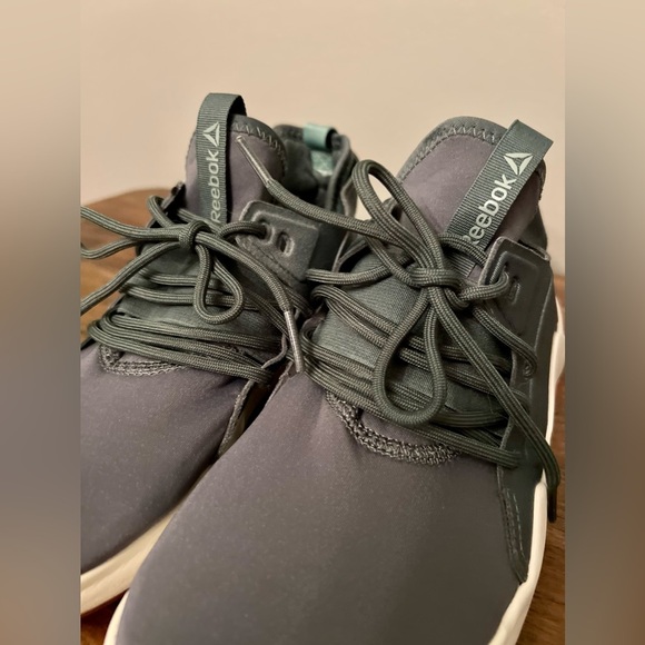 REEBOK Women’s Gureso 2.0 Green Running Shoes, Size 6.5 - Picture 7 of 7